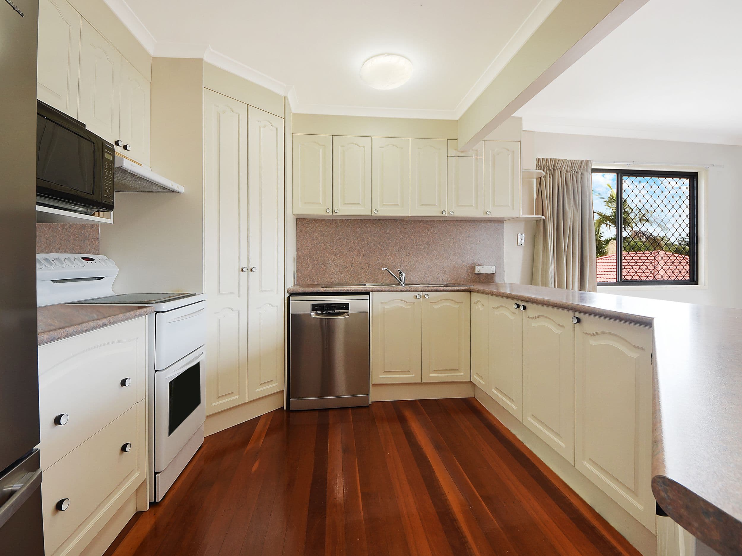 33 Windrest Street, Strathpine QLD 4500, Strathpine - Thumbnail 4