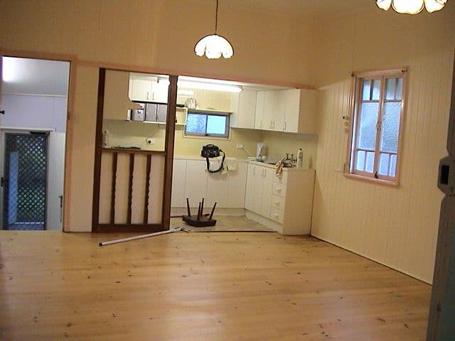 31 Hurst Street, WALKERVALE QLD 4670, Walkervale - Thumbnail 5