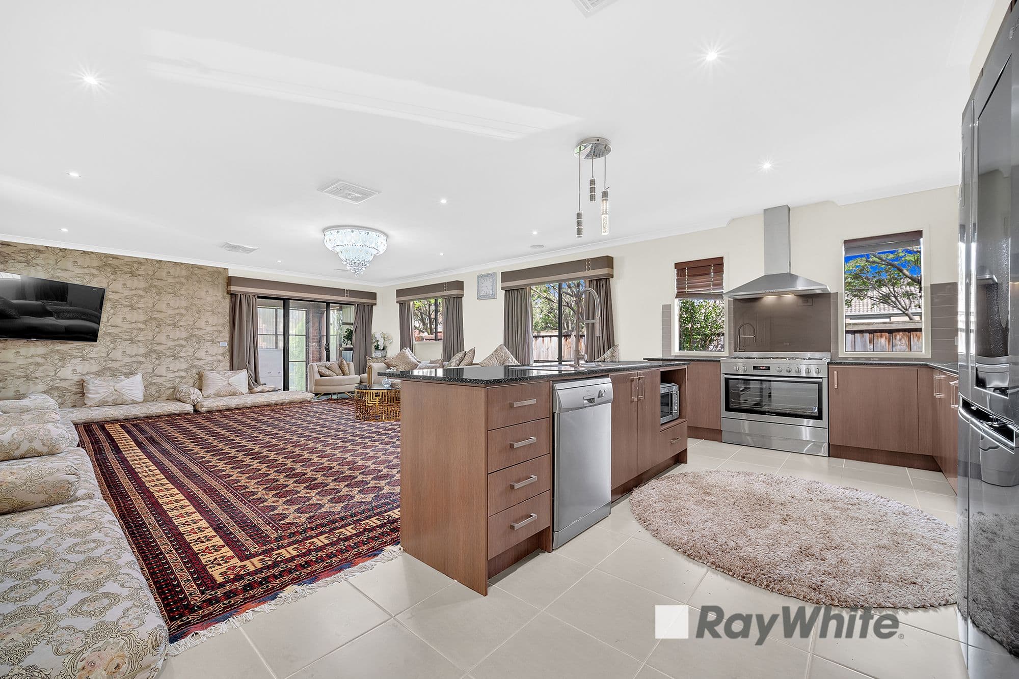 36 Mickleham Drive, Cranbourne North VIC 3977, Cranbourne North - Thumbnail 5