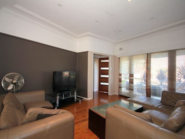 22 Emery Avenue, YAGOONA NSW 2199, Yagoona - Thumbnail 2