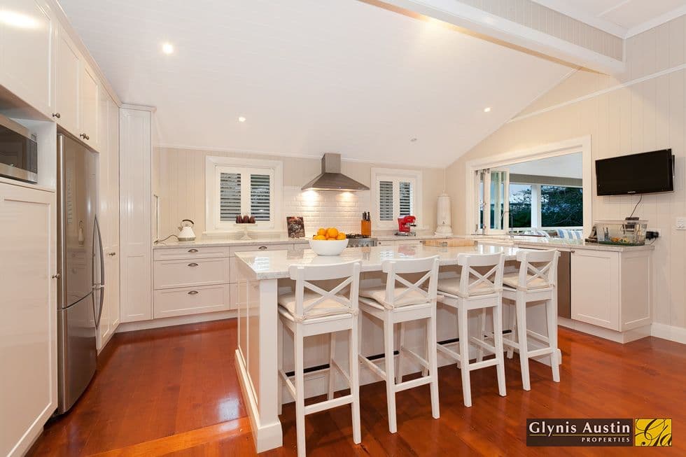 62 Leslie Street, BARDON QLD 4065, Bardon - Thumbnail 4