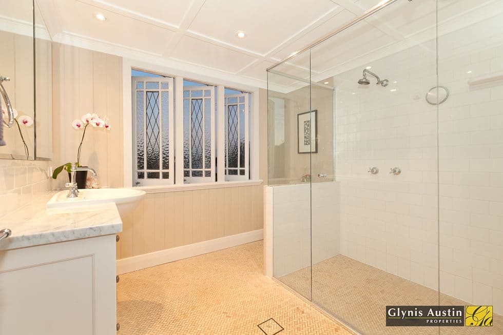 62 Leslie Street, BARDON QLD 4065, Bardon - Thumbnail 7