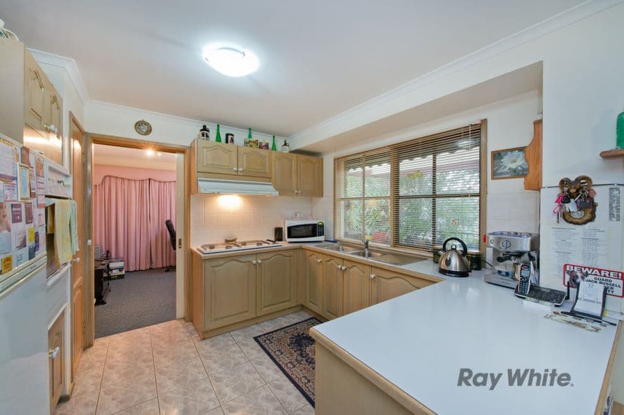 1 Hannah Close, Melton West VIC 3337, Melton West - Thumbnail 2