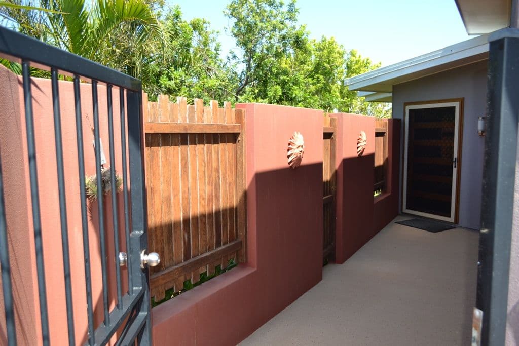 6 Buccaneer Avenue, Lammermoor QLD 4703, Lammermoor - Thumbnail 3