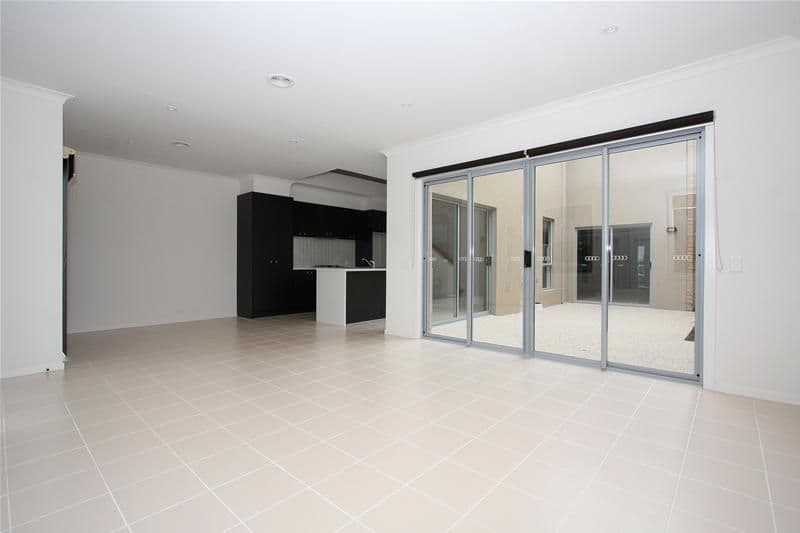 11 Hampden Green, SOUTH MORANG VIC 3752, South Morang - Thumbnail 3