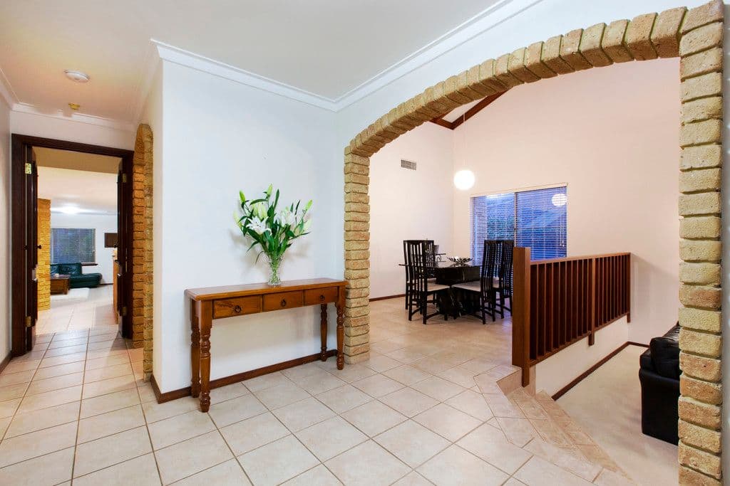 8 Lake Carine Gardens, Carine WA 6020, Carine - Thumbnail 3