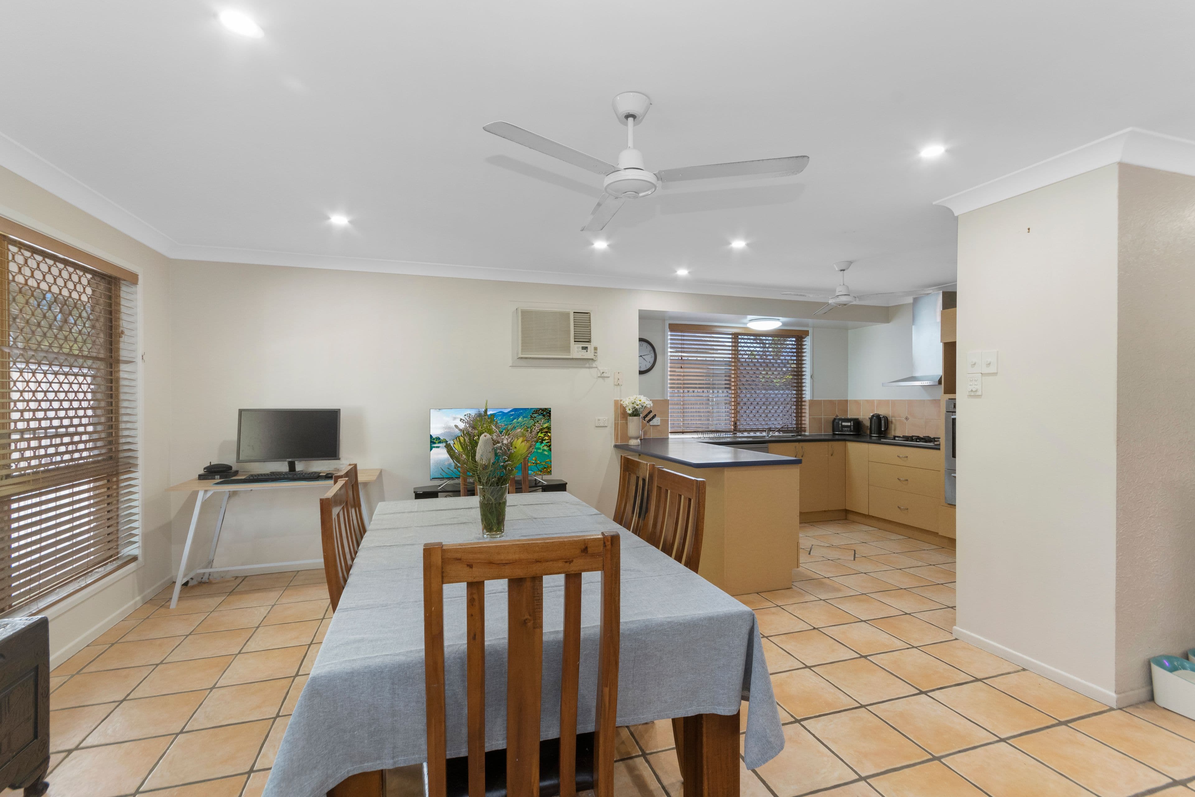 12 Fielding Way, Kirwan QLD 4817, Kirwan - Thumbnail 3