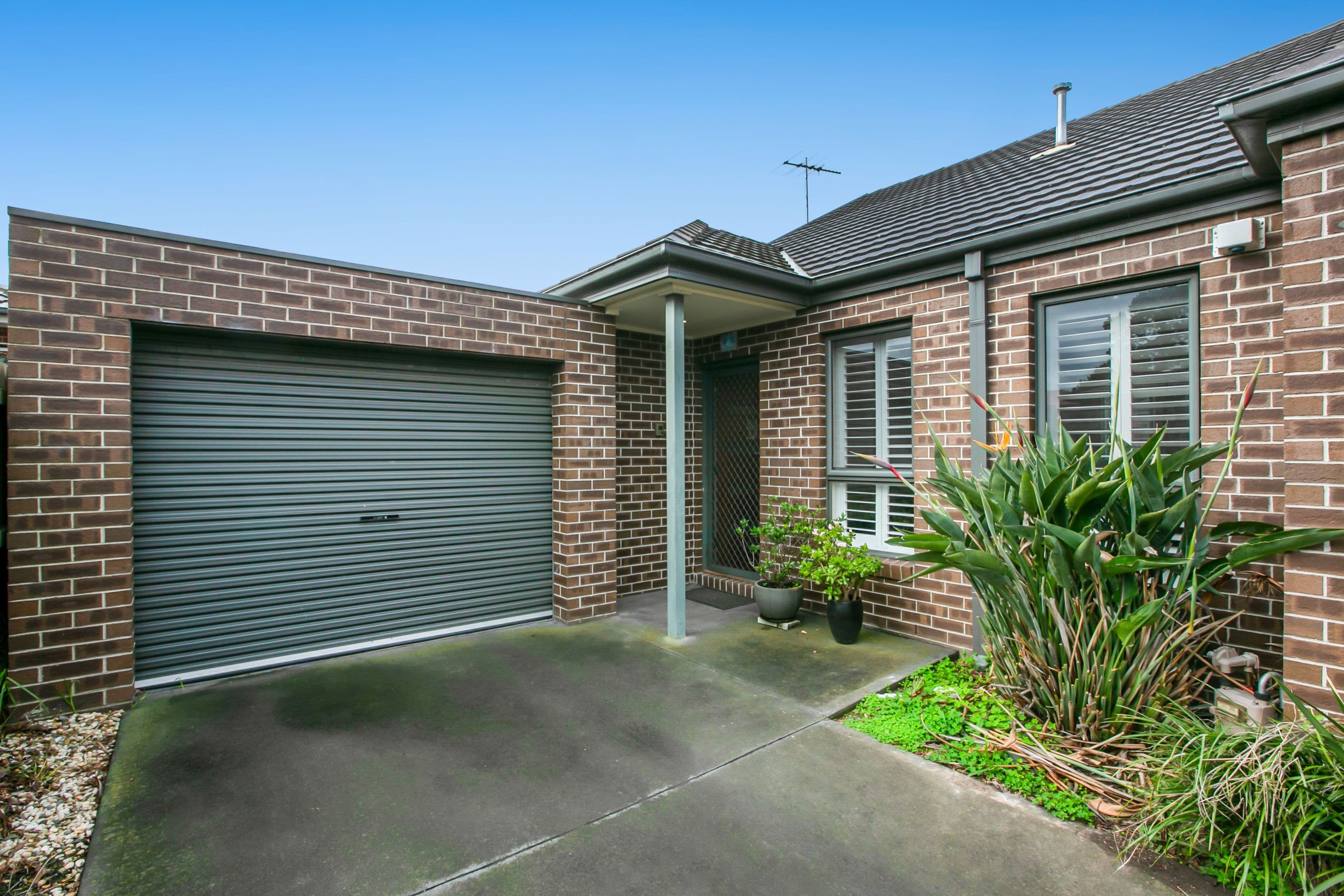 12 McComas Street, Reservoir VIC 3073, Reservoir - Thumbnail 2
