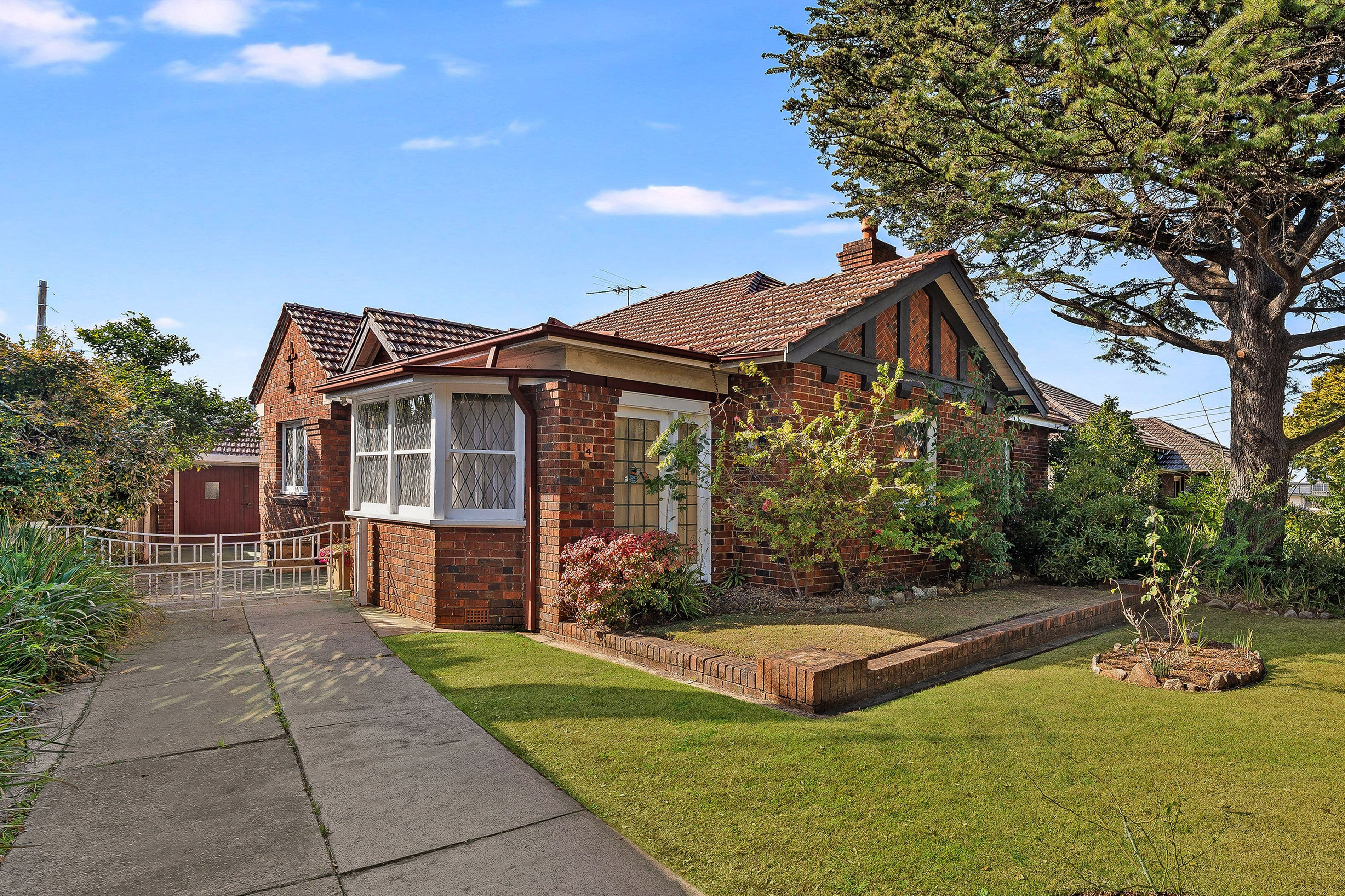4 Neirbo Avenue, Hurstville NSW 2220, Hurstville - Image 1
