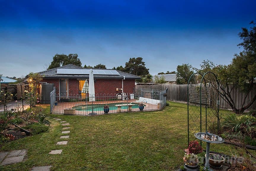 3 Raphael Court, Scoresby VIC 3179, Scoresby - Thumbnail 2
