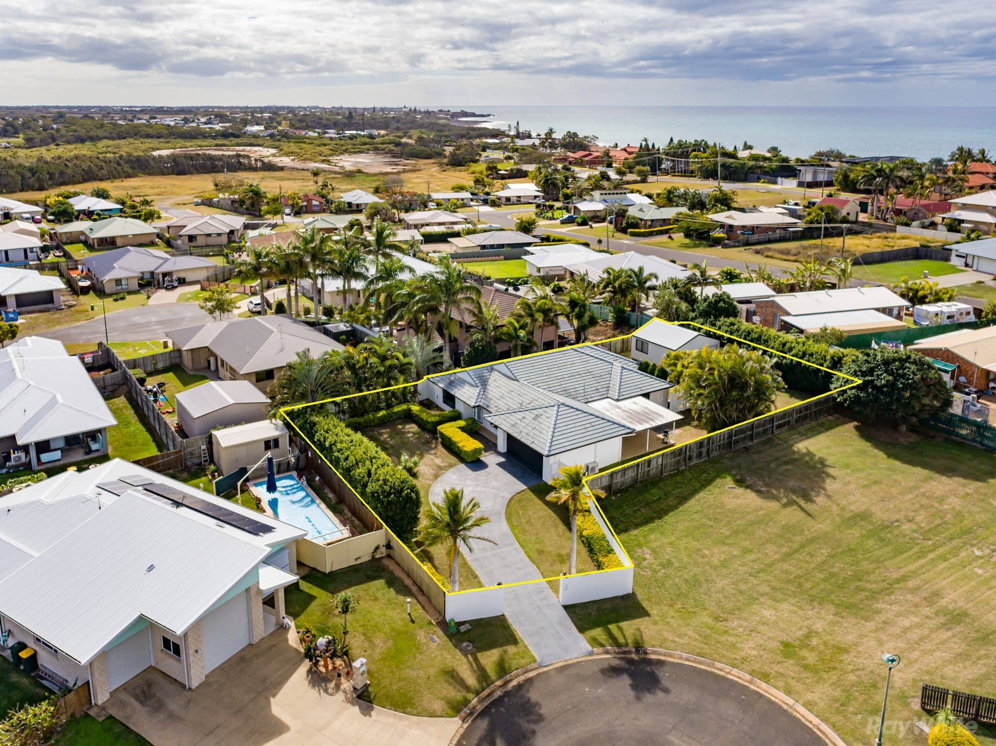 2 Bobby Place, Coral Cove QLD 4670, Coral Cove - Image 1