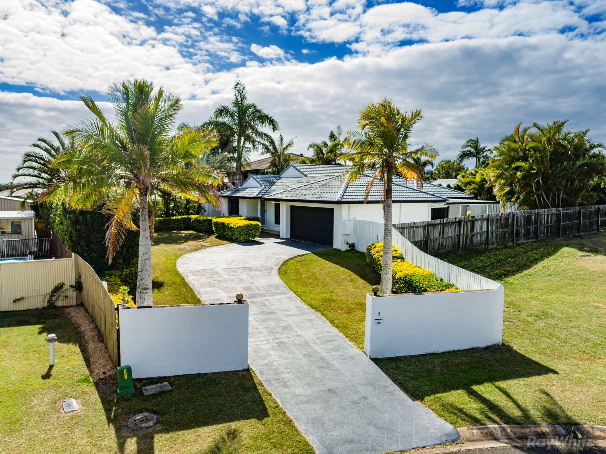 2 Bobby Place, Coral Cove QLD 4670, Coral Cove - Thumbnail 2