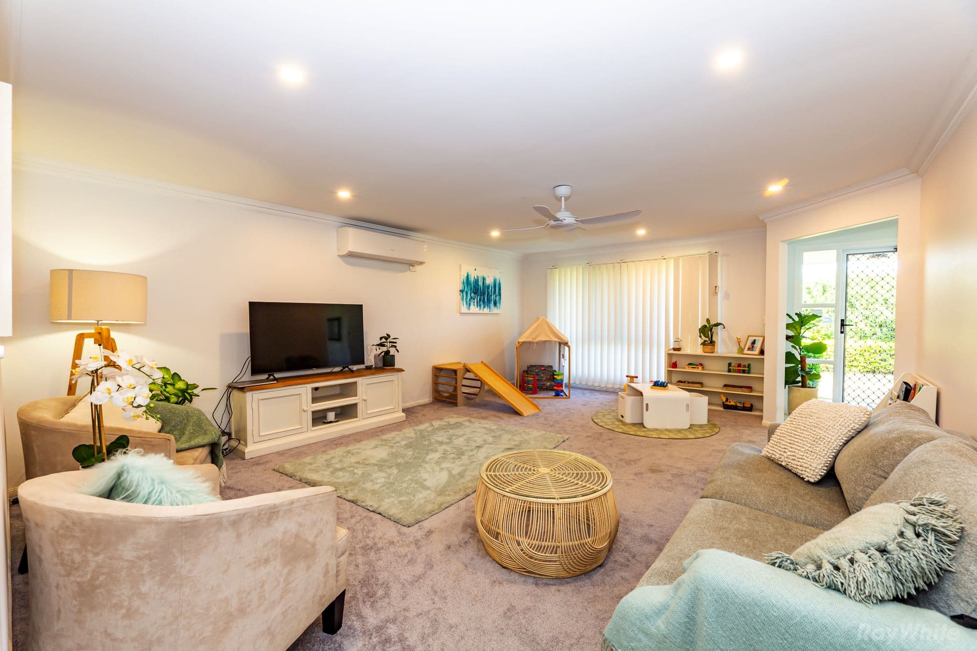 2 Bobby Place, Coral Cove QLD 4670, Coral Cove - Thumbnail 4
