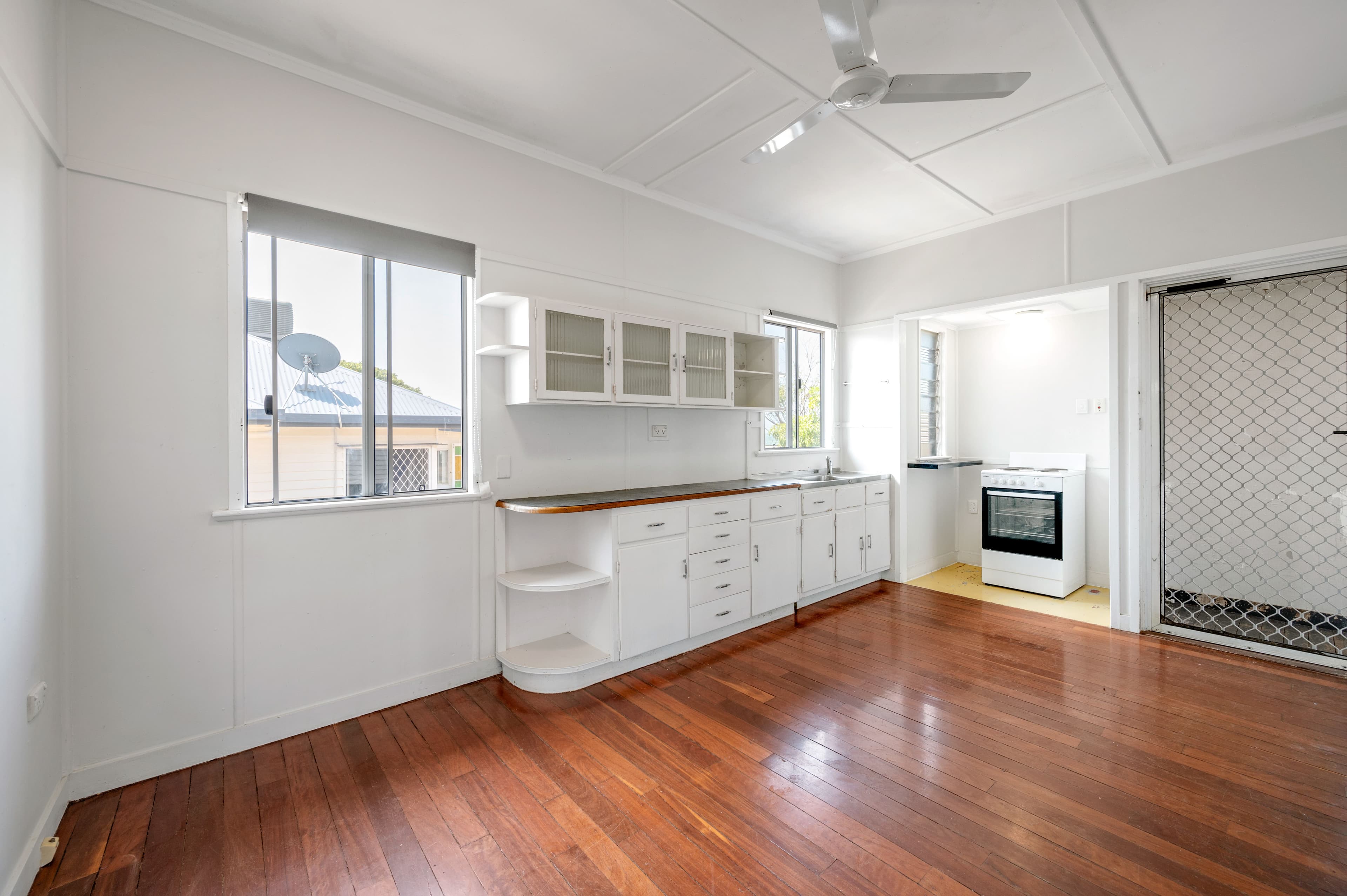 52 Sutton Street, Barney Point QLD 4680, Barney Point - Thumbnail 3