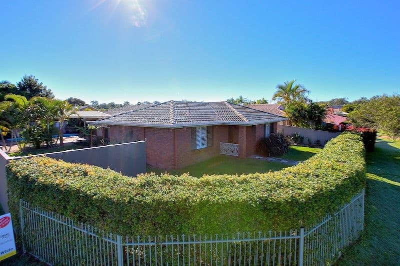 29 Doreen Drive, COOMBABAH QLD 4216, Coombabah - Thumbnail 2