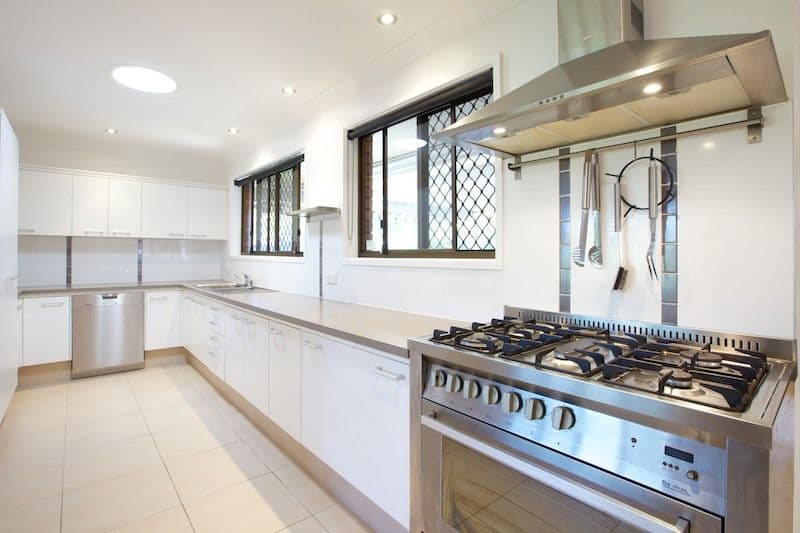 29 Doreen Drive, COOMBABAH QLD 4216, Coombabah - Thumbnail 6