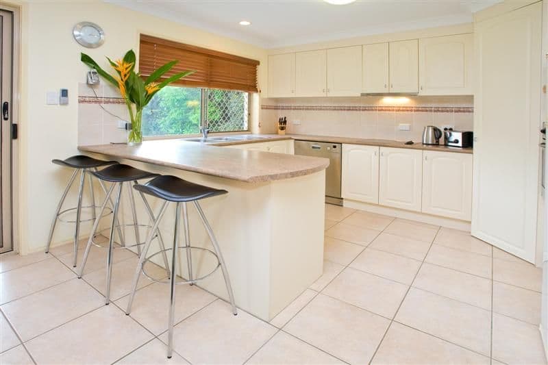 18 Vaucluse Place, MANSFIELD QLD 4122, Mansfield - Thumbnail 8