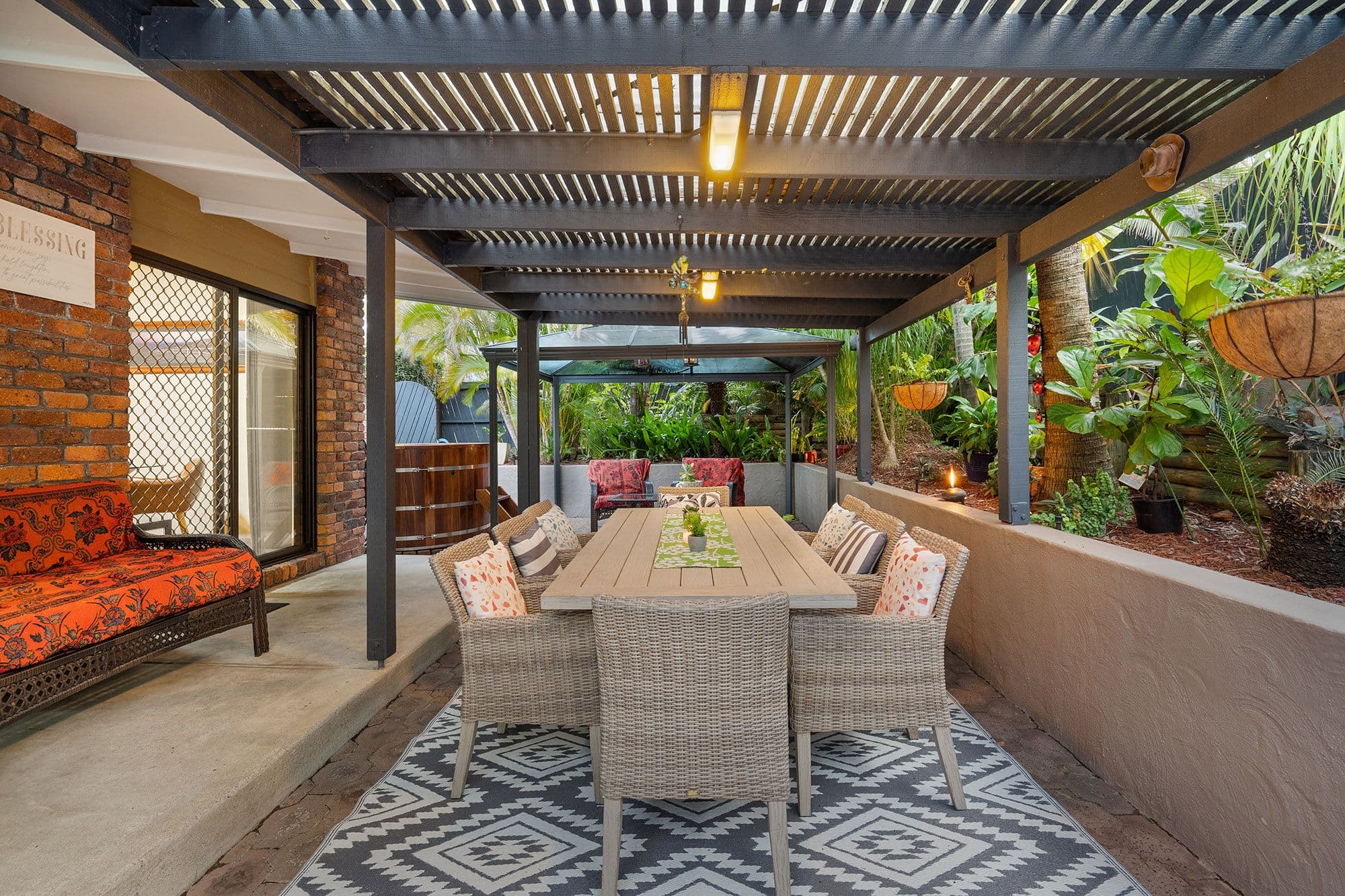 5 Manning Court, Mount Warren Park QLD 4207, Mount Warren Park - Image 1