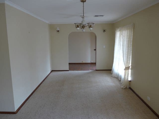 12 Westbrook Avenue, LOXTON SA 5333, Loxton - Thumbnail 4