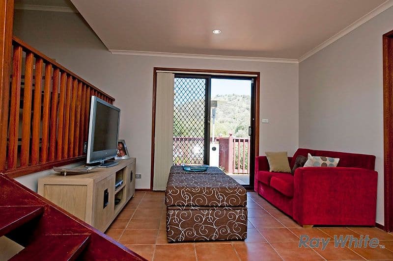 9 Burtt Crescent, CALWELL ACT 2905, Calwell - Thumbnail 4