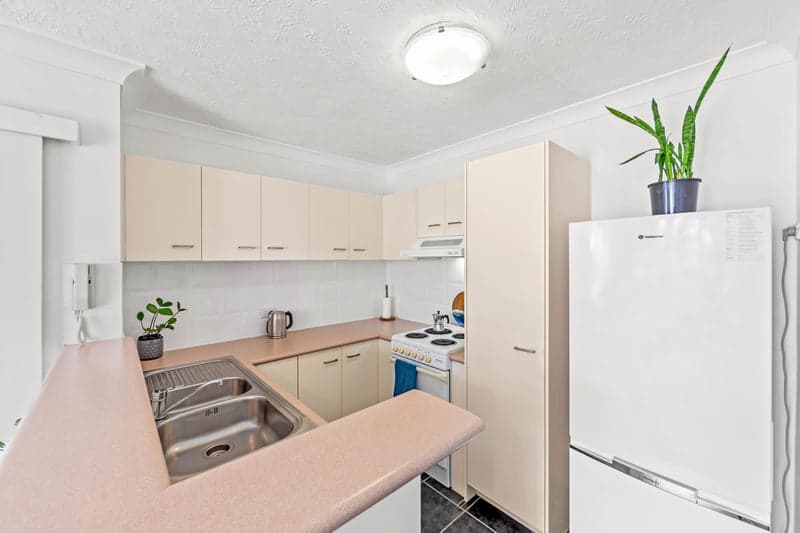 11 Taylor Street, Biggera Waters - Thumbnail 4
