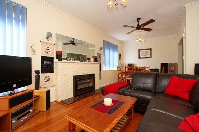 62 Locher Avenue, RESERVOIR VIC 3073, Reservoir - Thumbnail 2