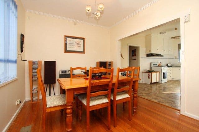 62 Locher Avenue, RESERVOIR VIC 3073, Reservoir - Thumbnail 3