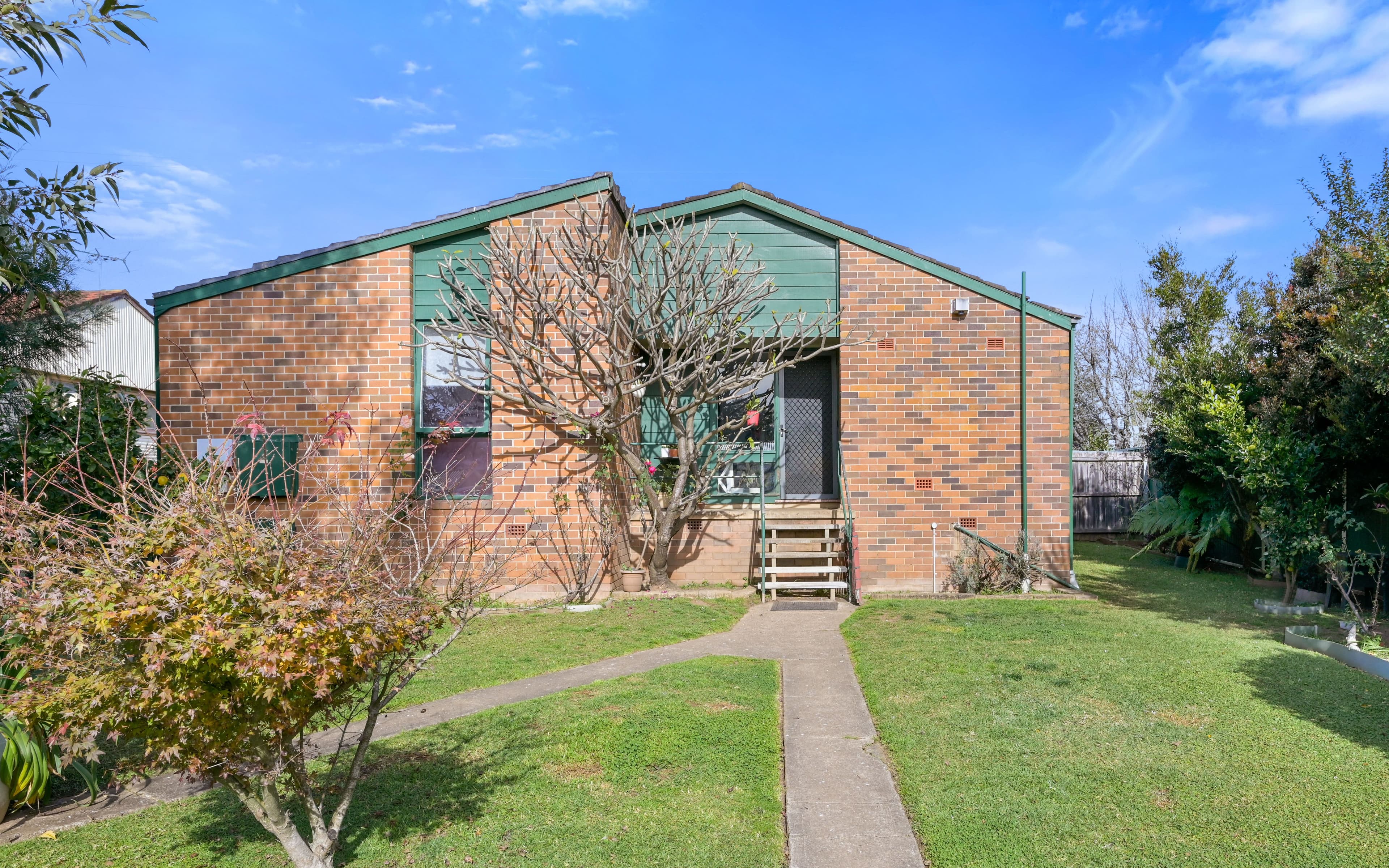 6 Eurabbie Place, Macquarie Fields NSW 2564, Macquarie Fields - Image 1