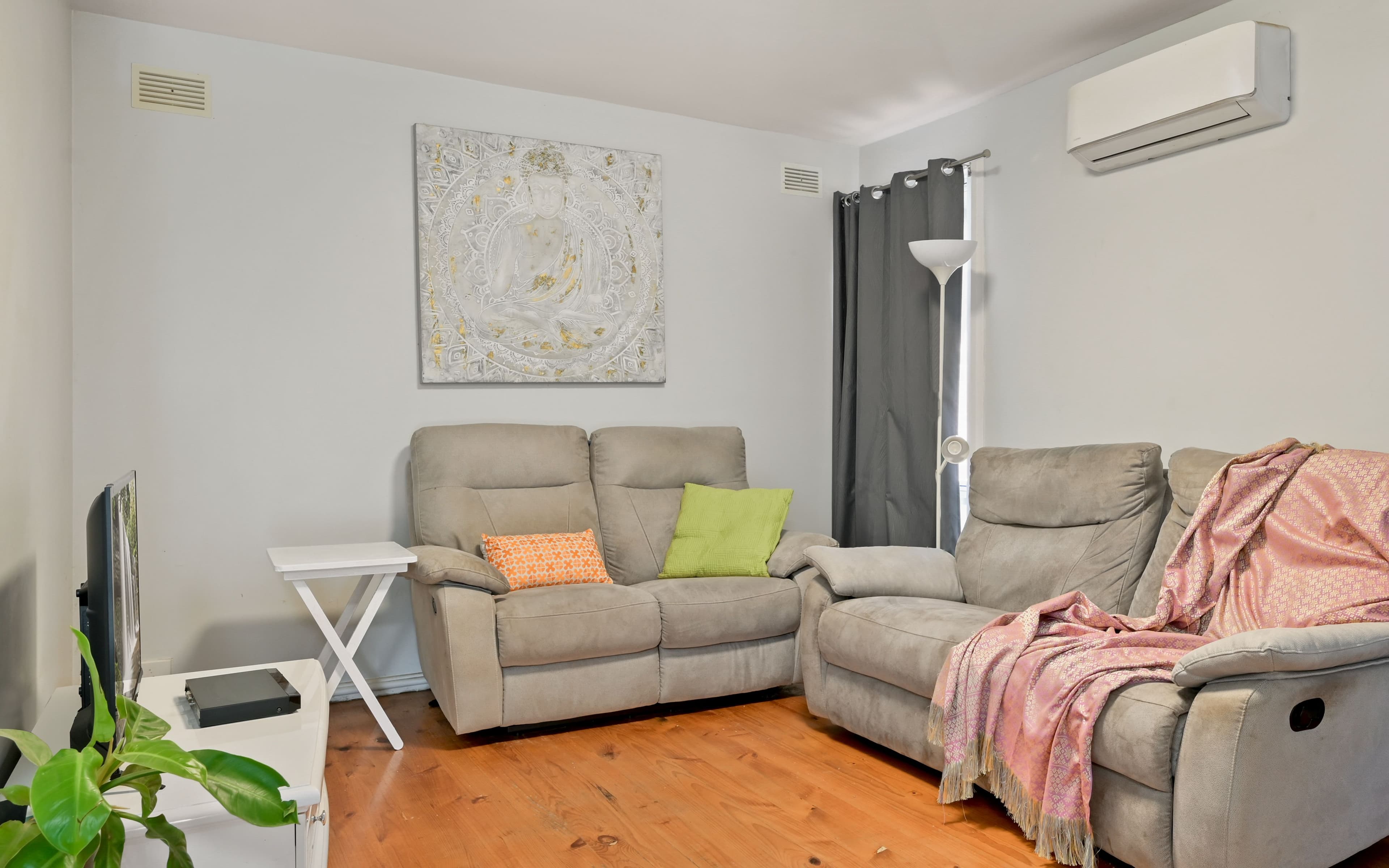 6 Eurabbie Place, Macquarie Fields NSW 2564, Macquarie Fields - Thumbnail 3