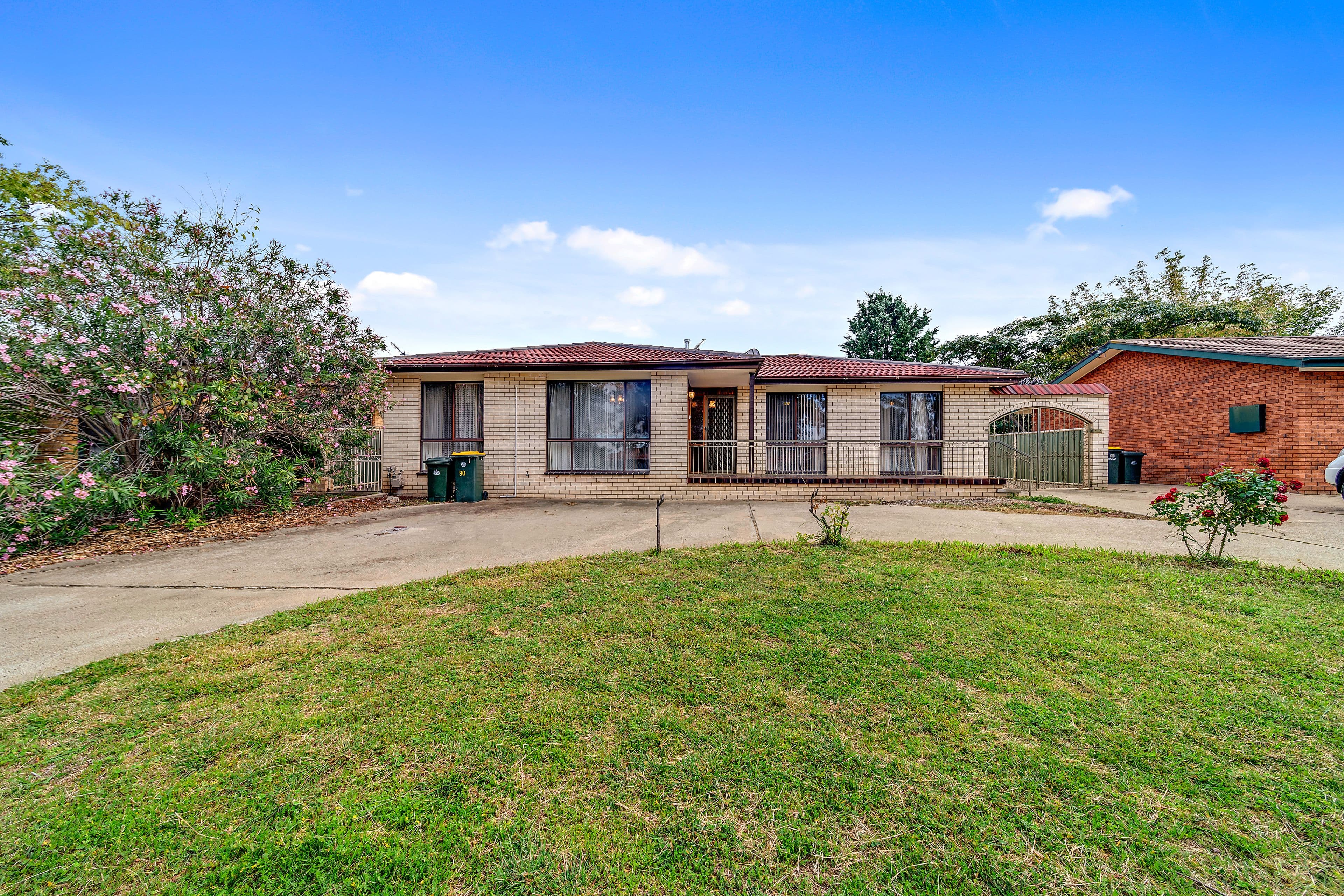90 Clive Steele Avenue, Monash ACT 2904, Monash - Thumbnail 2