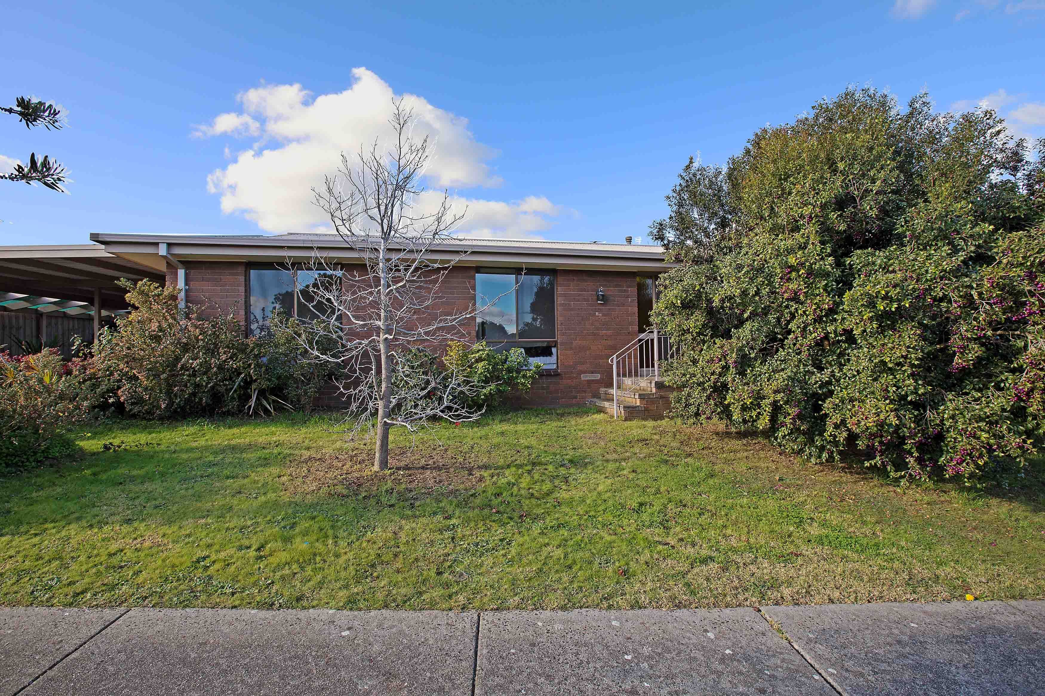 10 Springhurst Crescent, Grovedale VIC 3216, Grovedale - Thumbnail 3