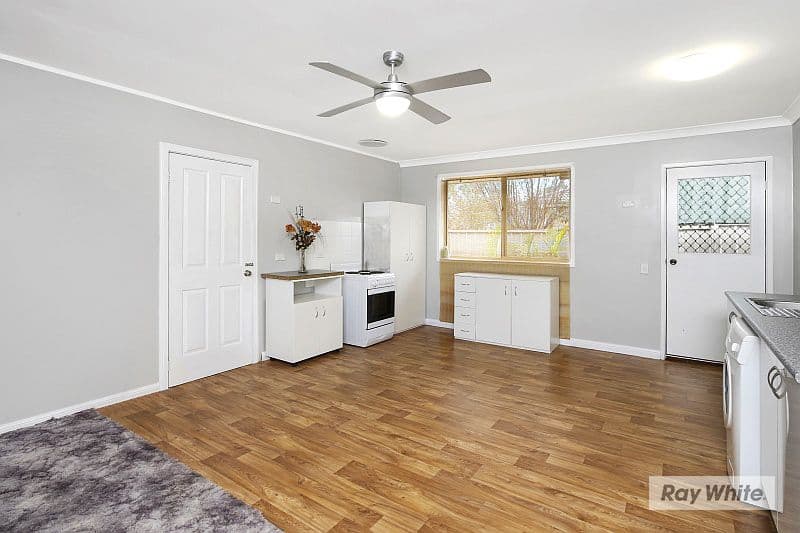 18 Rosella Circuit, BLUE HAVEN NSW 2262, Blue Haven - Thumbnail 3