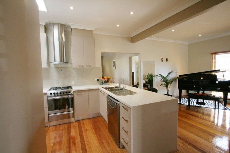 2 Winbourne Road, MOUNT WAVERLEY VIC 3149, Mount Waverley - Thumbnail 3