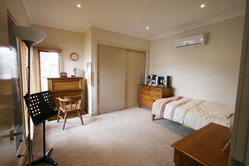 2 Winbourne Road, MOUNT WAVERLEY VIC 3149, Mount Waverley - Thumbnail 8