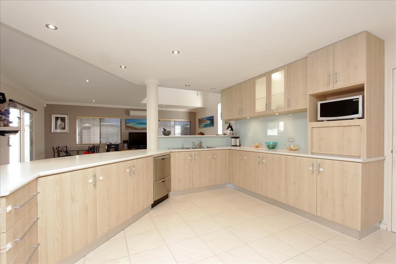 12 Cygnet Street, KALLAROO WA 6025, Kallaroo - Thumbnail 8