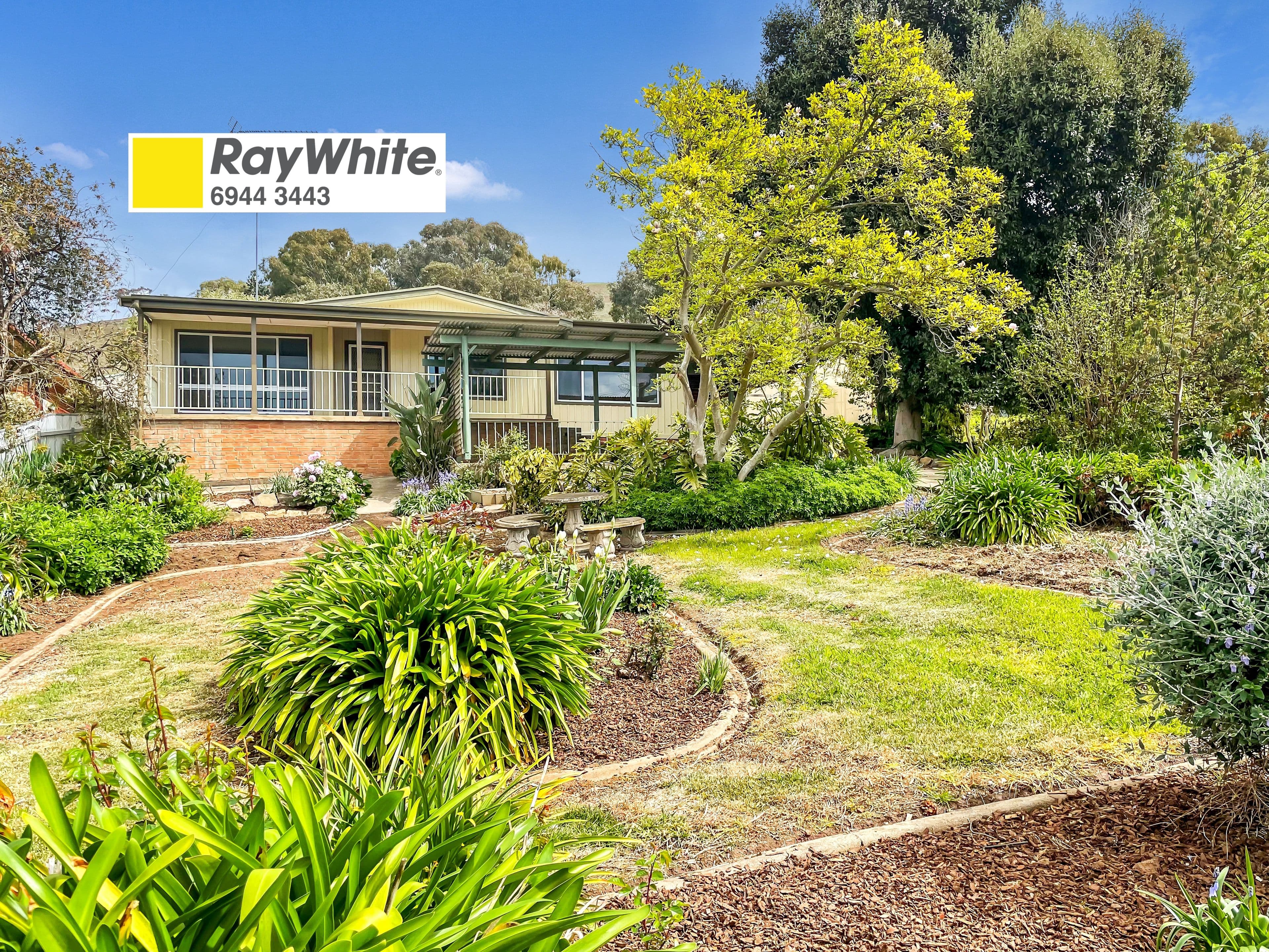 8 Francis Avenue, Gundagai NSW 2722, Gundagai - Image 1