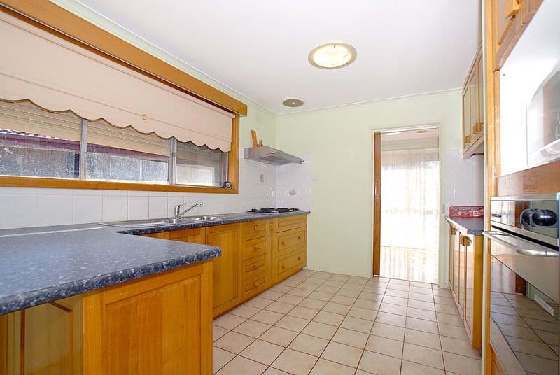 10 Reumah Court, NOBLE PARK VIC 3174, Noble Park - Thumbnail 2