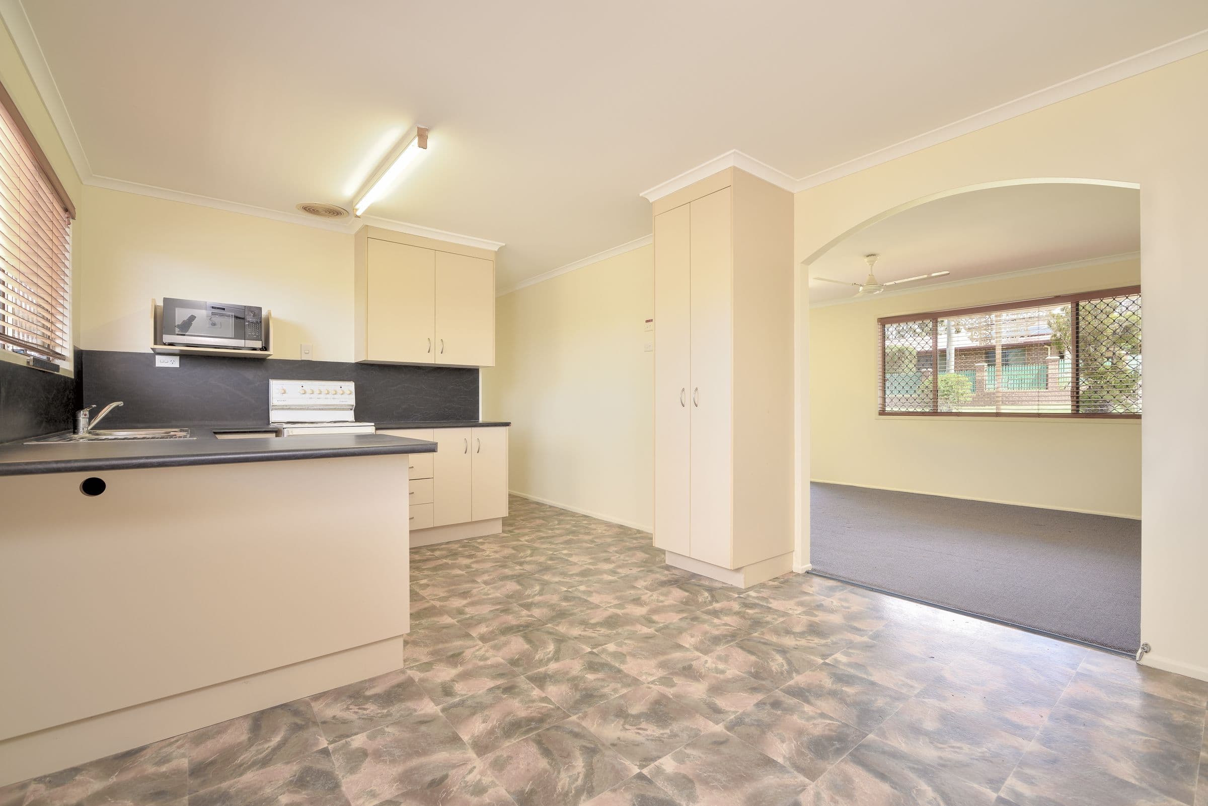 5 Wodonga Street, Clinton QLD 4680, Clinton - Thumbnail 3