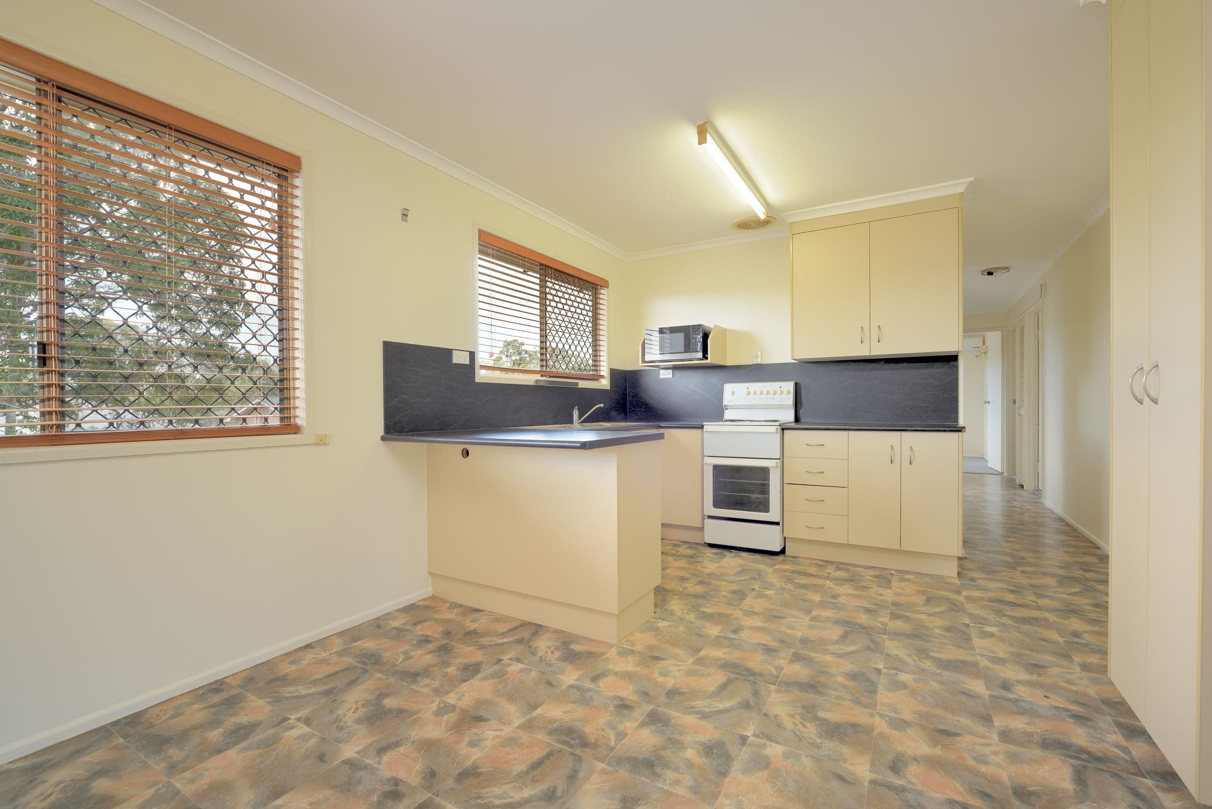 5 Wodonga Street, Clinton QLD 4680, Clinton - Thumbnail 5