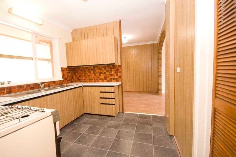 22 Walkleys Road, VALLEY VIEW SA 5093, Valley View - Thumbnail 2