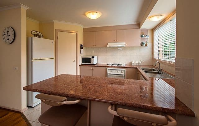 13 Applewood Drive, KNOXFIELD VIC 3180, Knoxfield - Thumbnail 2