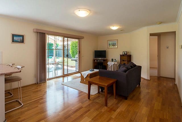 13 Applewood Drive, KNOXFIELD VIC 3180, Knoxfield - Thumbnail 4