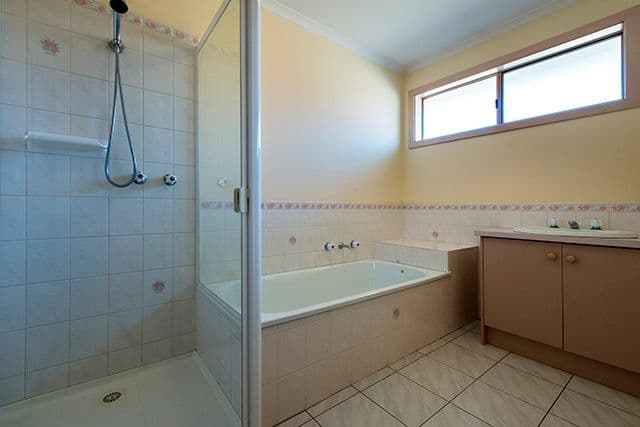 13 Applewood Drive, KNOXFIELD VIC 3180, Knoxfield - Thumbnail 6