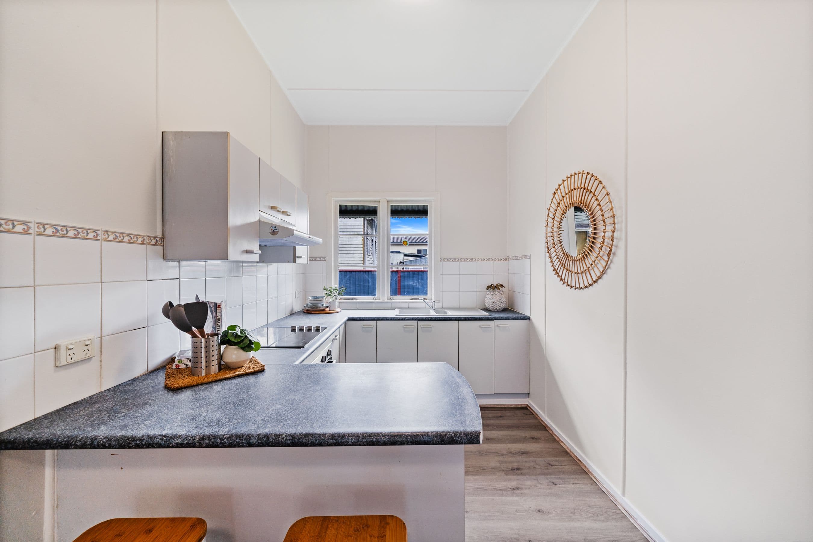 198 South Station Road, Silkstone QLD 4304, Silkstone - Thumbnail 5