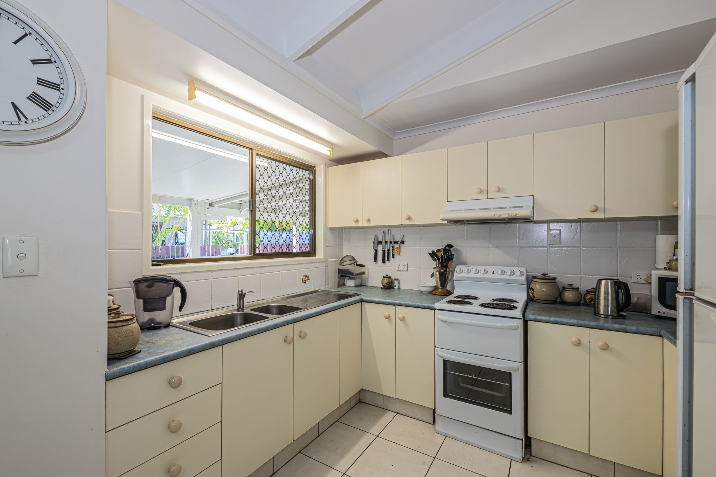 13 Alpinia Avenue, Banksia Beach QLD 4507, Banksia Beach - Thumbnail 4
