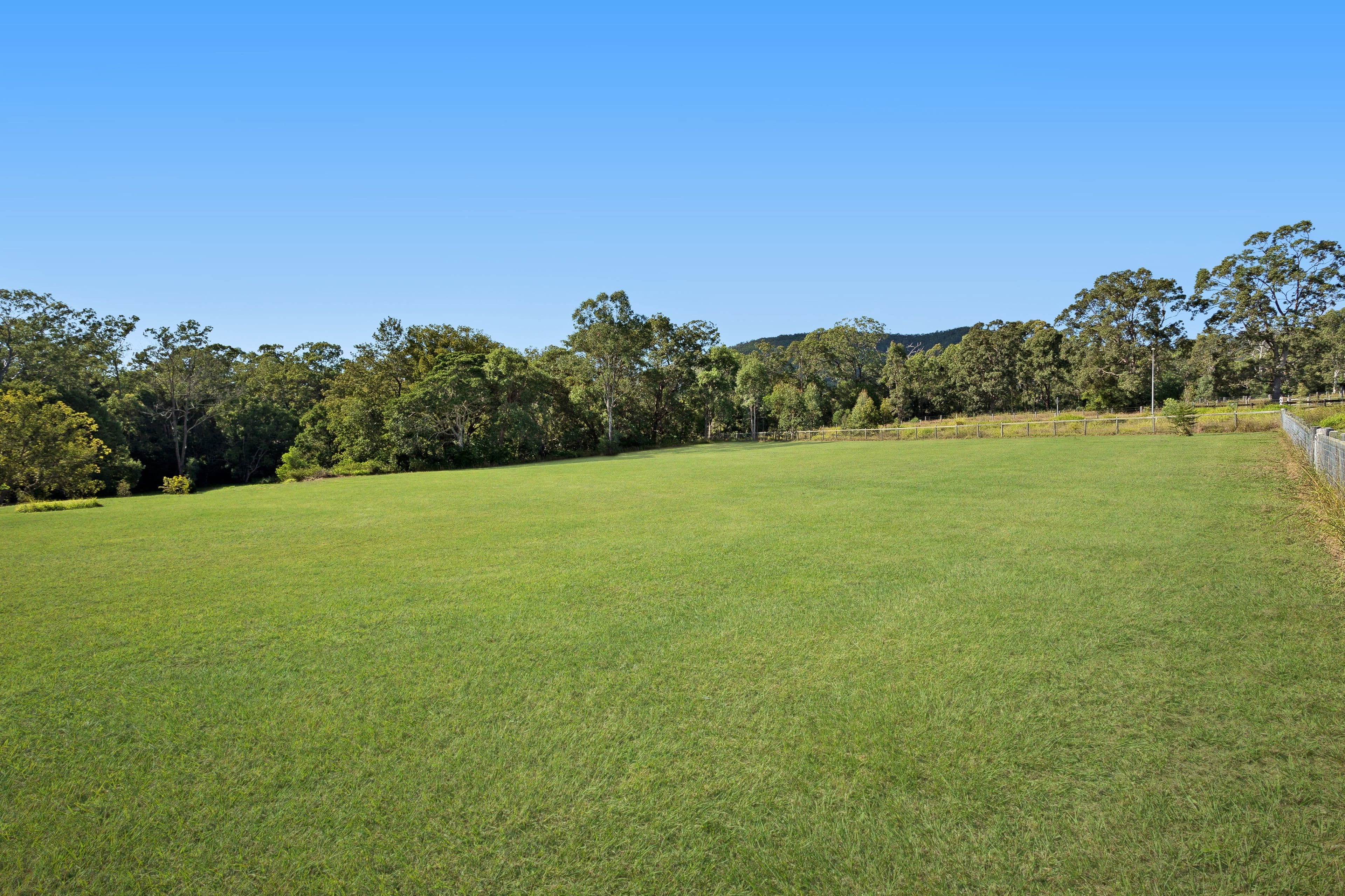 2 Madison Place, Camp Mountain QLD 4520, Camp Mountain - Thumbnail 3