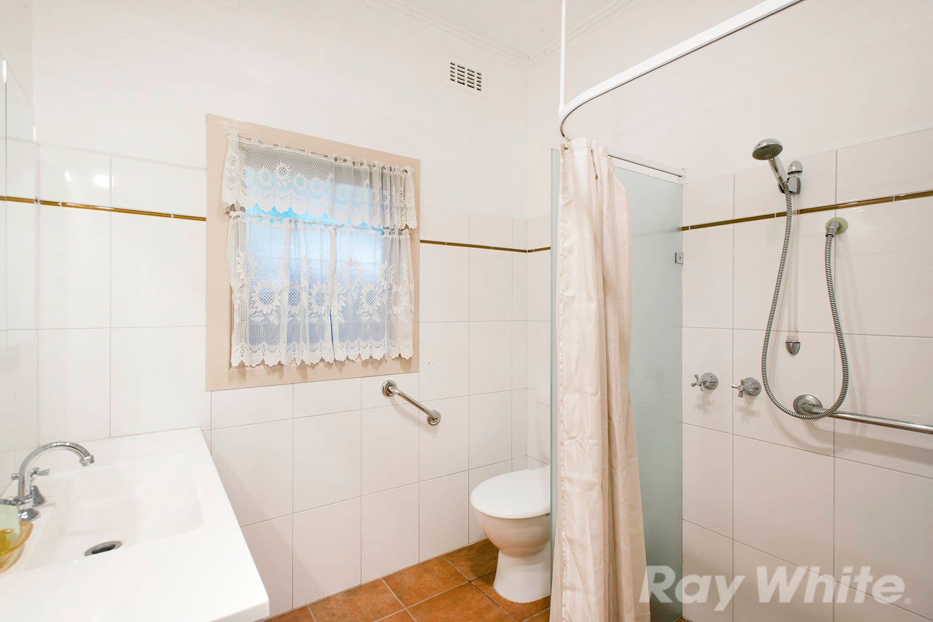 9 Gouldthorp Avenue, Mentone VIC 3194, Mentone - Thumbnail 7