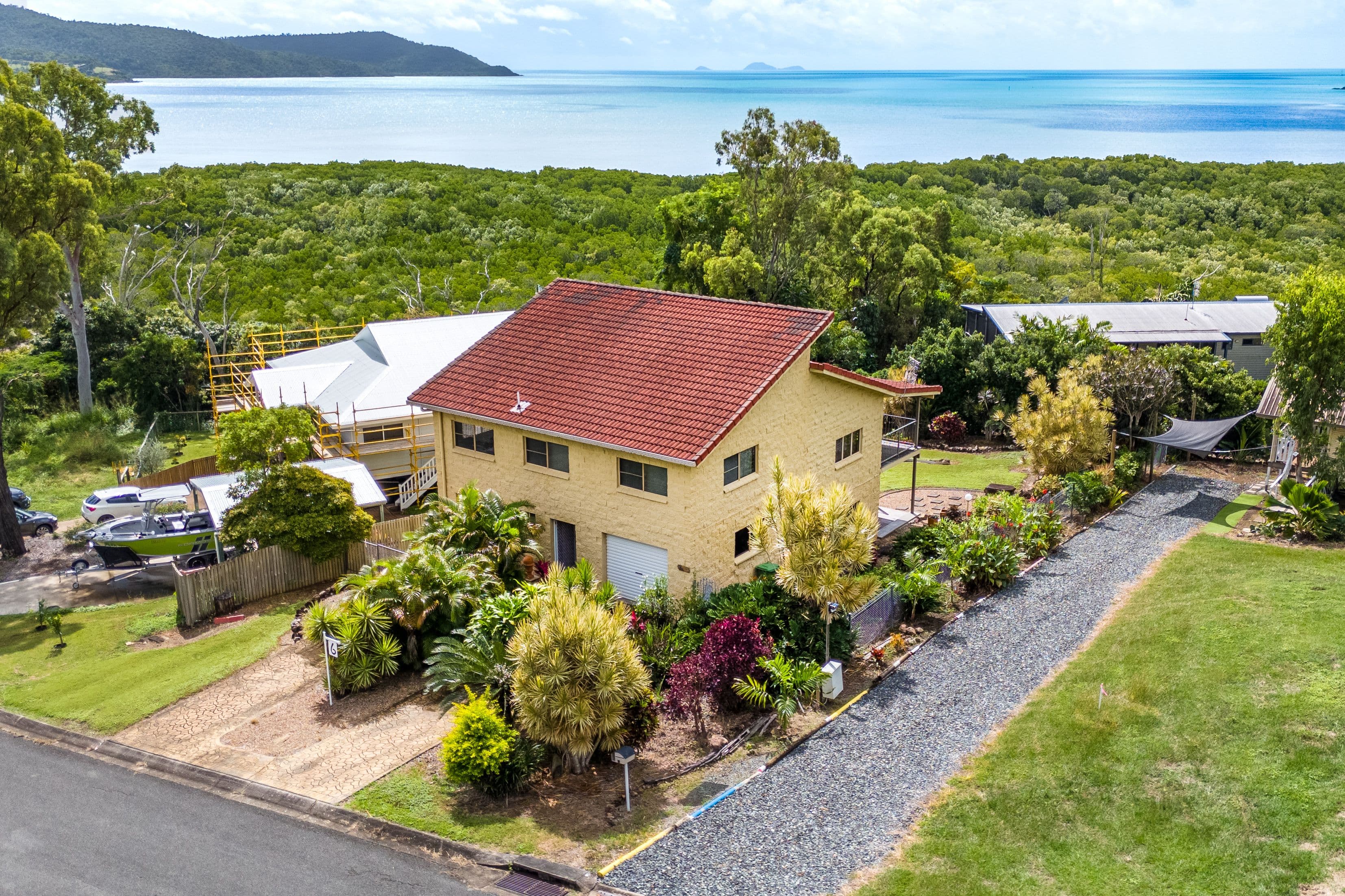 6 Alice Court, Cannonvale QLD 4802, Cannonvale - Thumbnail 2