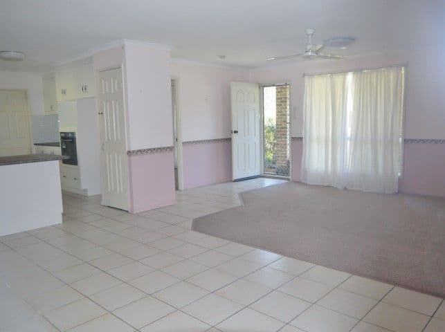 17 Clarance Drive, NEW AUCKLAND QLD 4680, New Auckland - Thumbnail 4