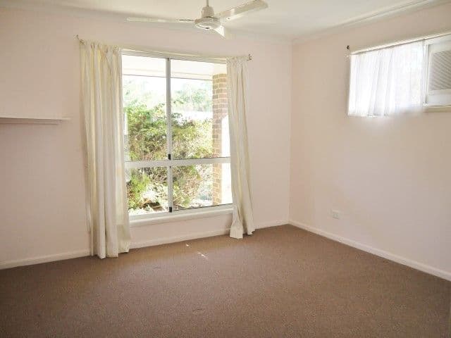 17 Clarance Drive, NEW AUCKLAND QLD 4680, New Auckland - Thumbnail 5